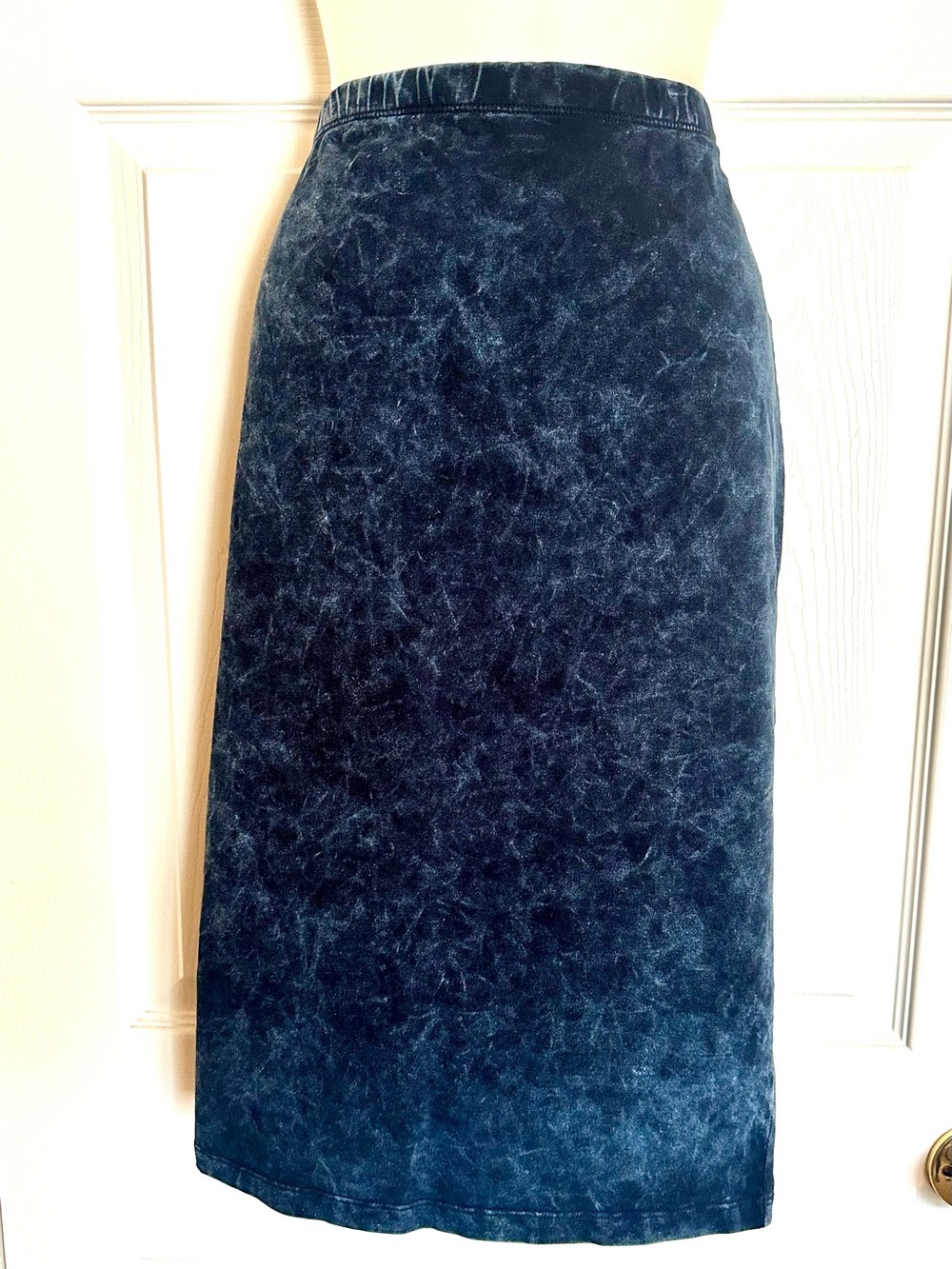 Decree Deep Navy Stone Washed Pencil Skirt